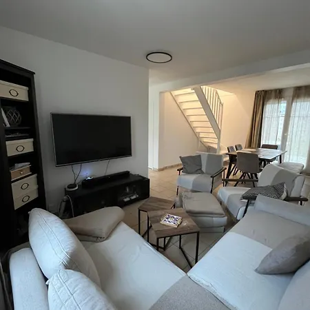 Casa de Férias Maison Paris Jo 2024 *